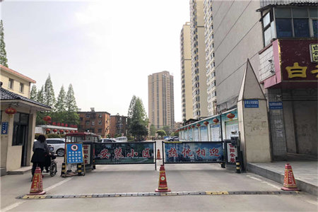 裕丰家园五楼3室2厅1卫106m2简单装修90万出售